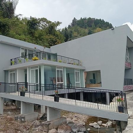 Tiara Bunga Hotel & Villa Balige Eksteriør bilde