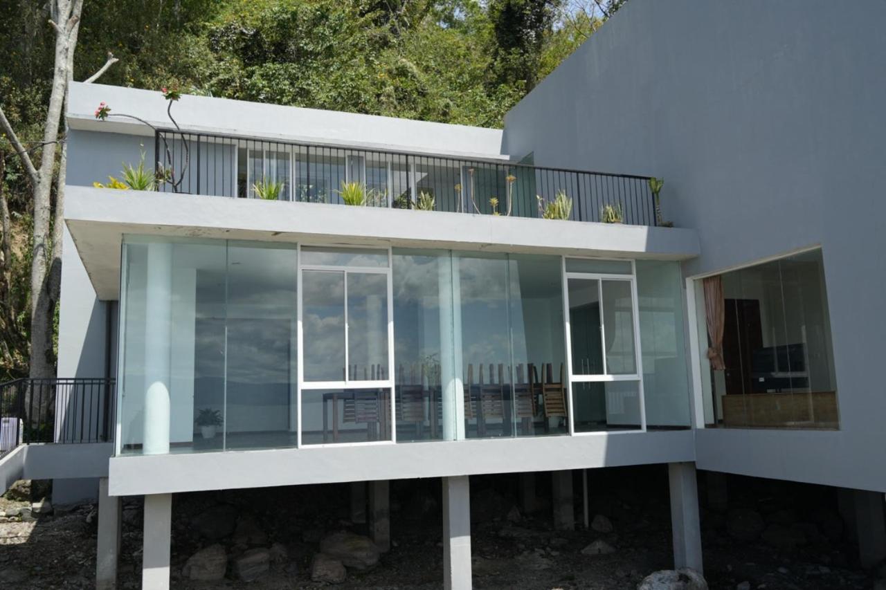 Tiara Bunga Hotel & Villa Balige Eksteriør bilde
