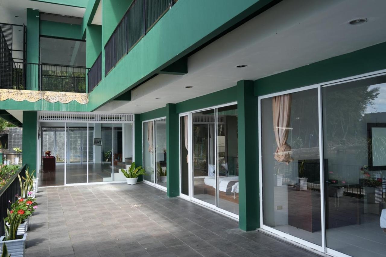 Tiara Bunga Hotel & Villa Balige Eksteriør bilde