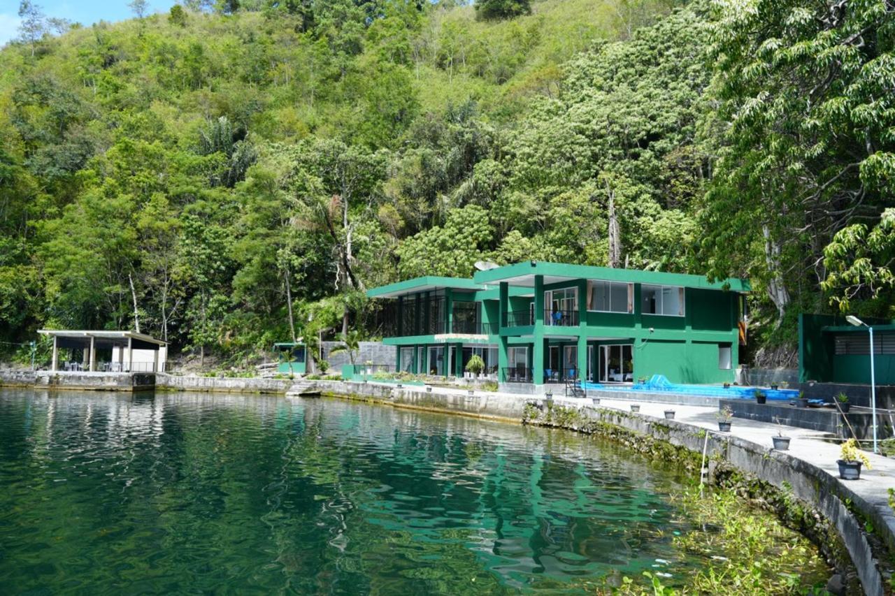 Tiara Bunga Hotel & Villa Balige Eksteriør bilde