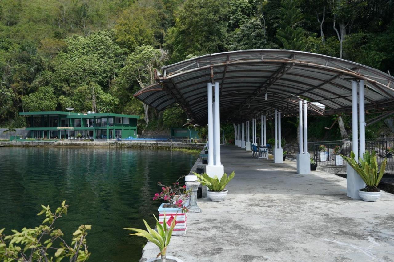 Tiara Bunga Hotel & Villa Balige Eksteriør bilde