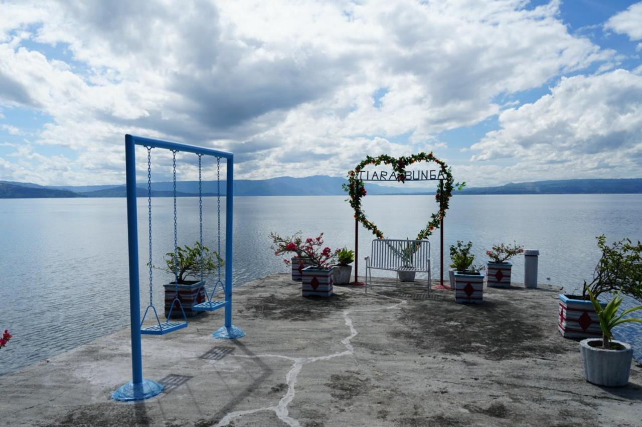 Tiara Bunga Hotel & Villa Balige Eksteriør bilde