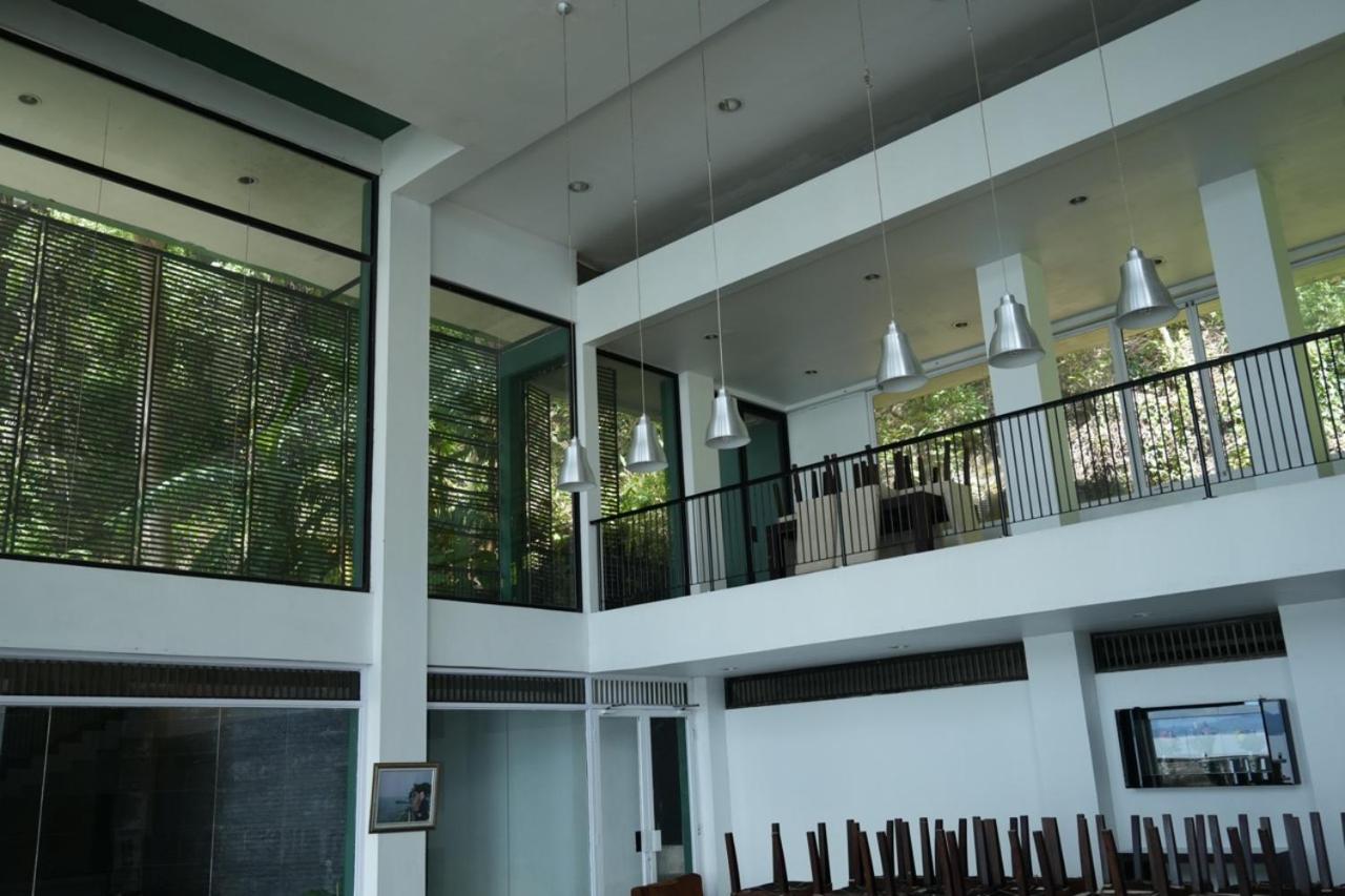 Tiara Bunga Hotel & Villa Balige Eksteriør bilde