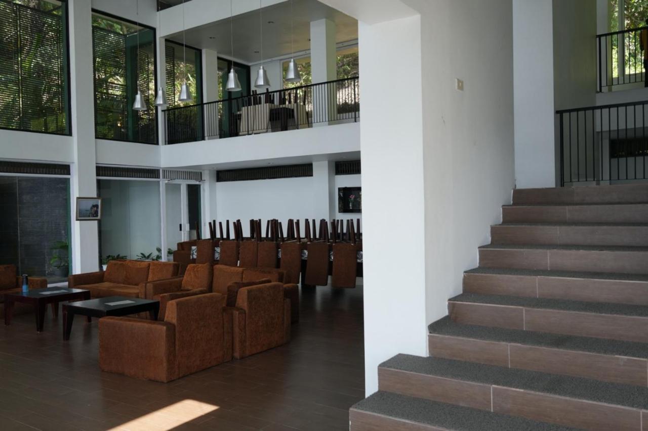 Tiara Bunga Hotel & Villa Balige Eksteriør bilde