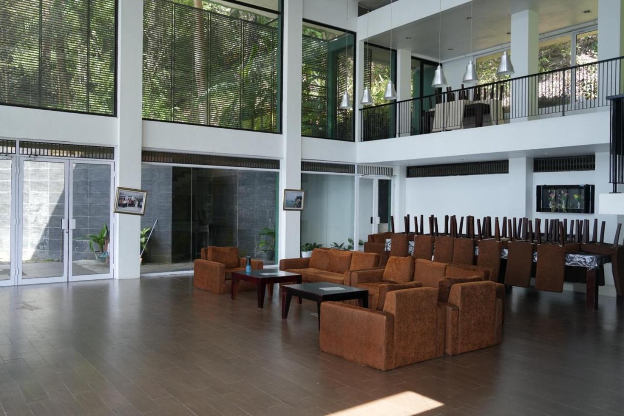 Tiara Bunga Hotel & Villa Balige Eksteriør bilde