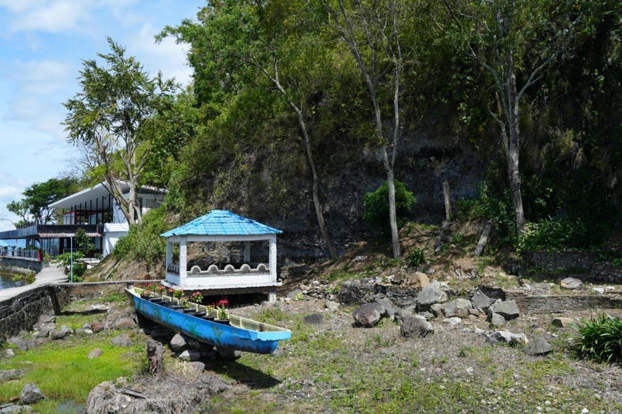 Tiara Bunga Hotel & Villa Balige Eksteriør bilde
