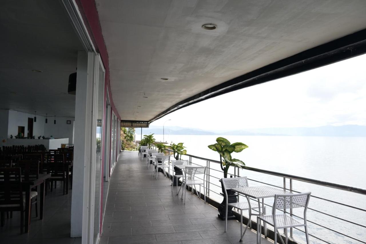 Tiara Bunga Hotel & Villa Balige Eksteriør bilde