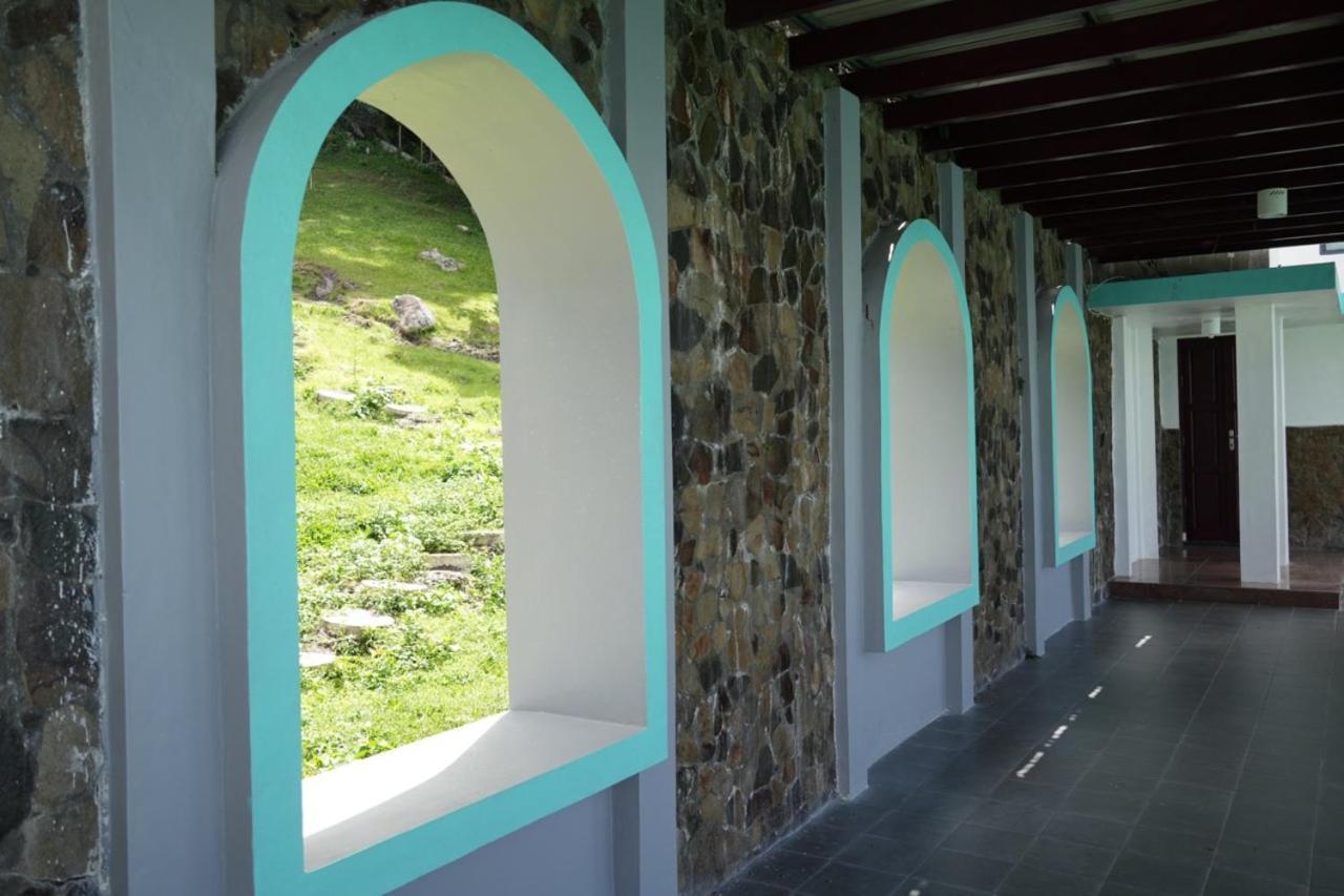 Tiara Bunga Hotel & Villa Balige Eksteriør bilde