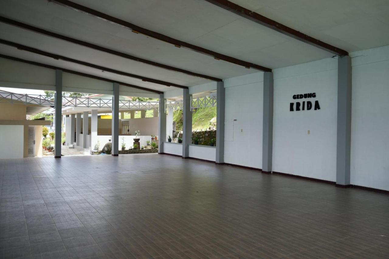 Tiara Bunga Hotel & Villa Balige Eksteriør bilde