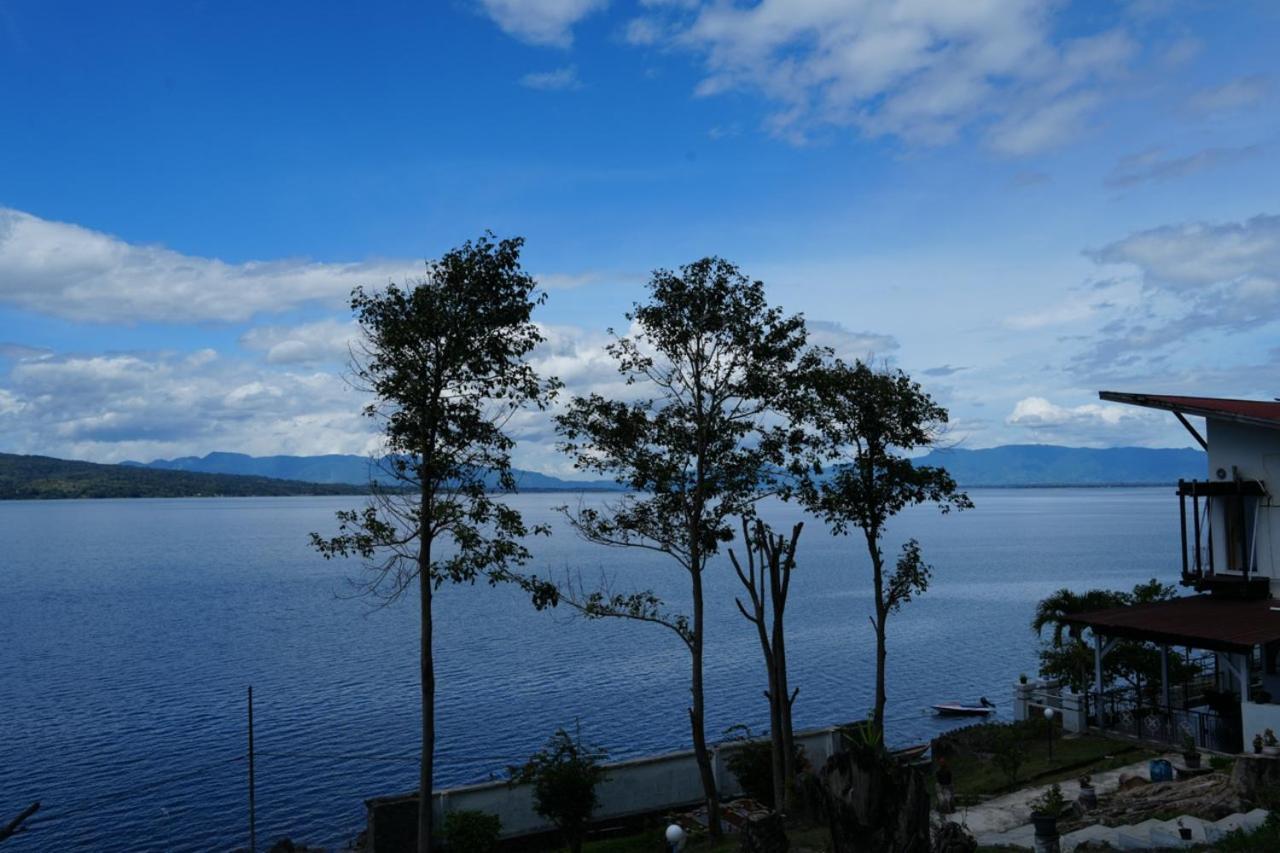 Tiara Bunga Hotel & Villa Balige Eksteriør bilde
